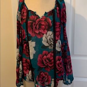 White House black market blouse